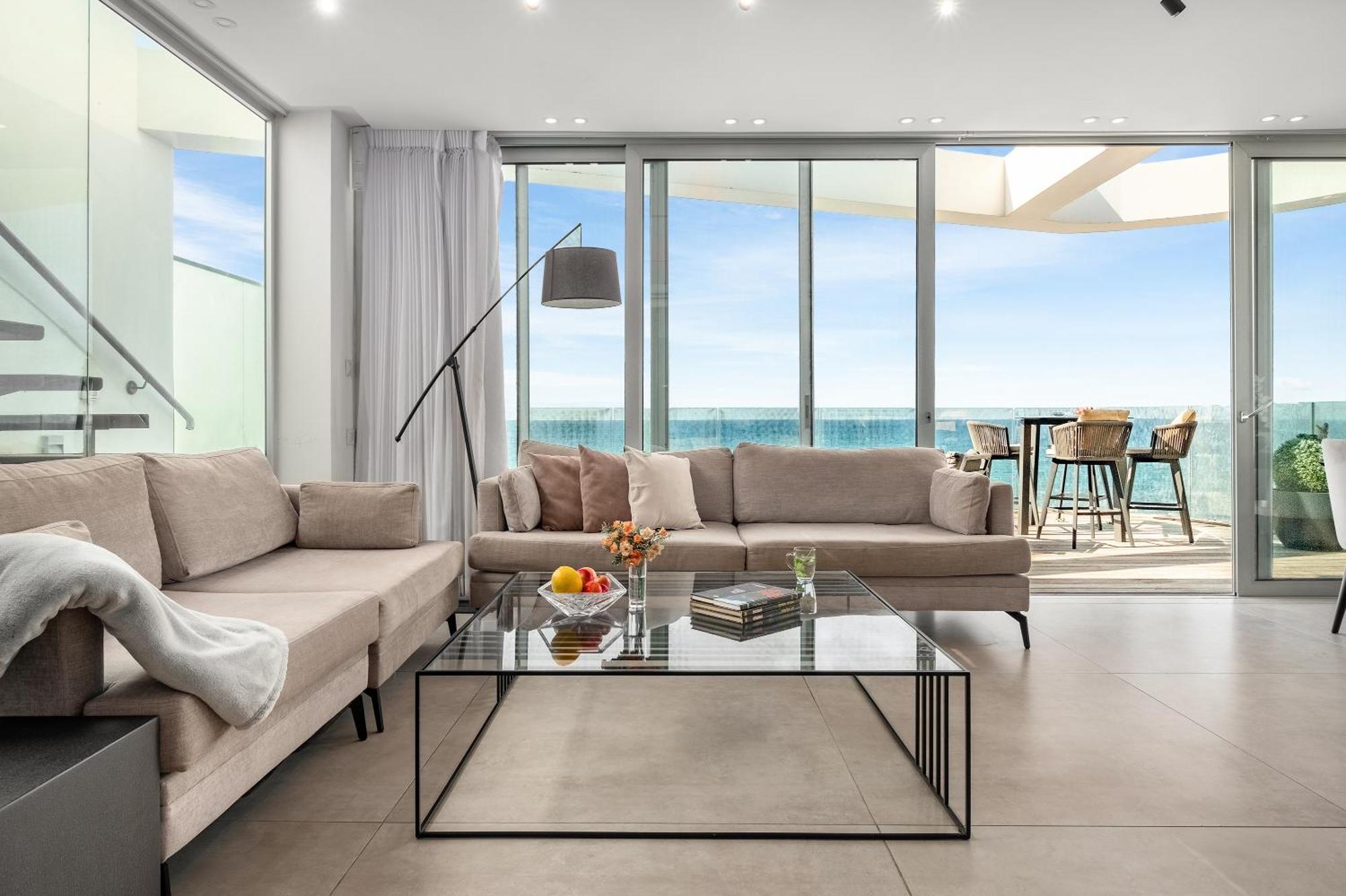 Penthouse 3Br + Roof Top + Parking - On The Beach Хайфа Экстерьер фото